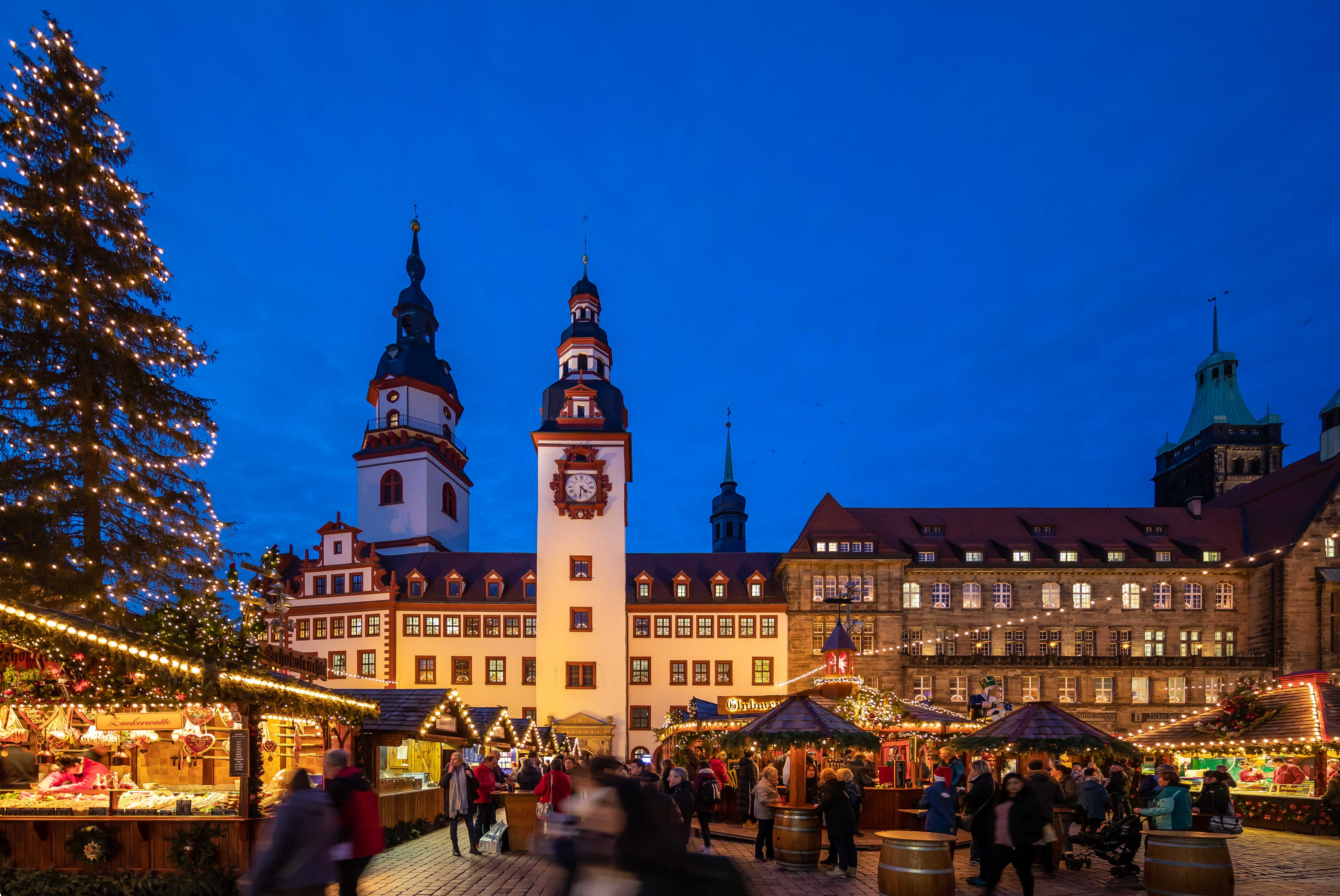 Der Chemnitzer Weihnachtsmarkt lockte 2019 zahlreiche Besucher an. 