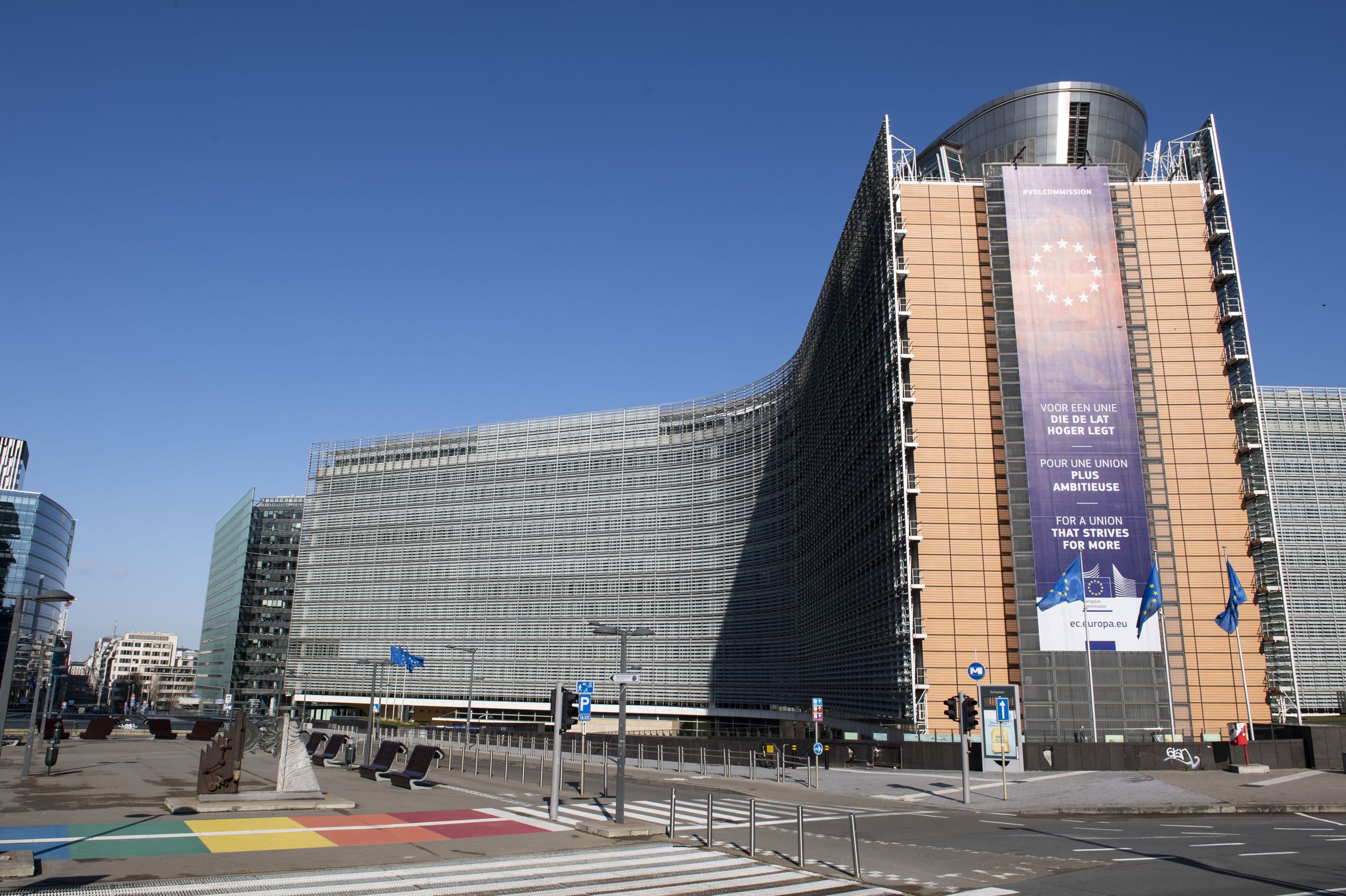 Auch rund um das Gebäude der Europäischen Kommission ist es derzeit menschenleer.