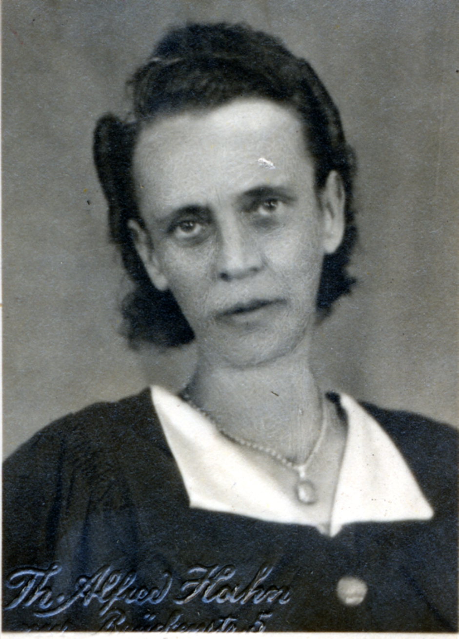 Elfriede Stadthagen war Stenotypistin.