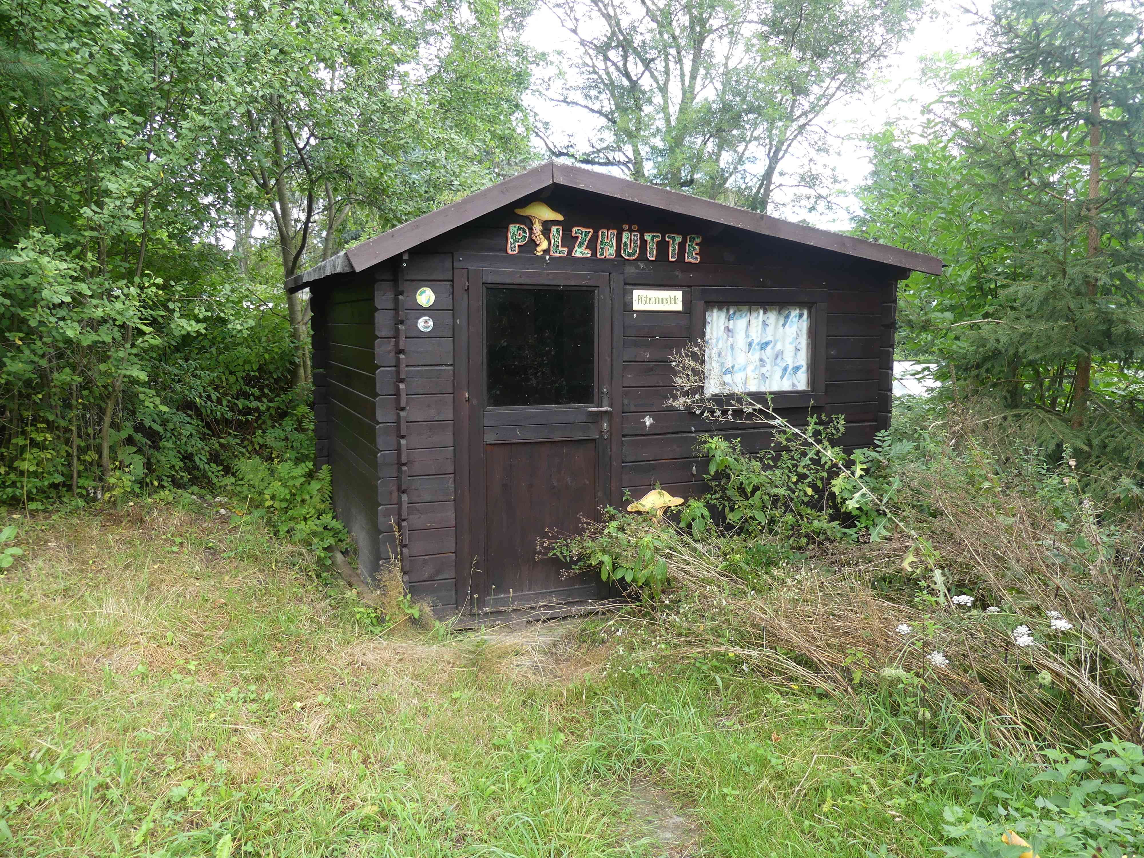 Pilzhütte in der Naturschutzstation